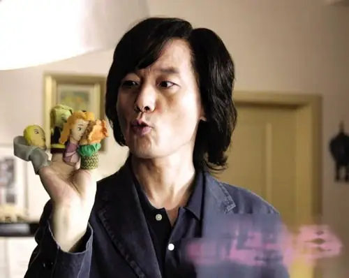 光头变长发偶像 《桃花运》葛优骗足几代女星