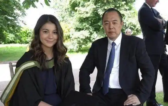 原创张铁林抛弃波兰妻子情断北影校花55岁友刘玉婉才是老伴