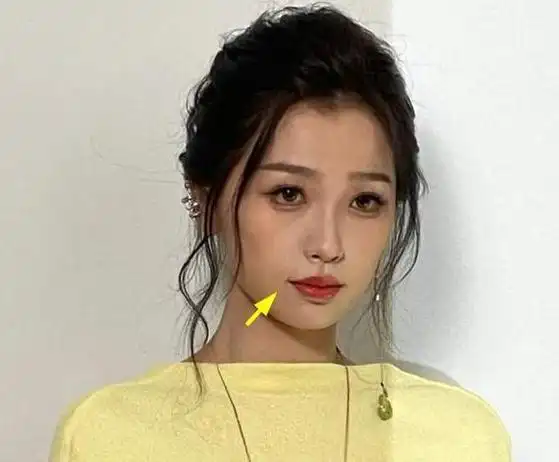 虞书欣在娱乐圈中也能算的上是一个备受大家关注的女明星了,作为一个