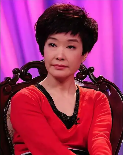 央视主持人王雪纯为正大综艺奉献青春意外丁克29年