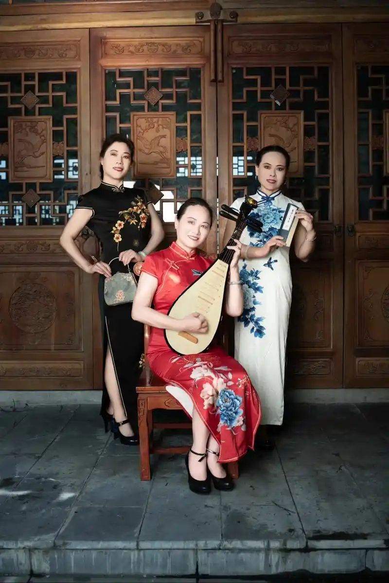 旗袍秀一秀女子好温柔 旗袍之美,不仅在于它的外观