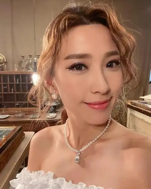 tvb女演员胡定欣(15位tvb一线女艺人最新势力排行榜)(7)