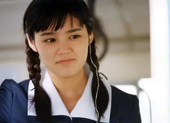 p>韩佳人(han ga in),本名"金贤珠",1982年2月25日出生于韩国首尔市