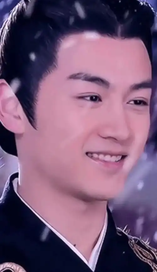 自结婚以来,陈晓一直遭到网友的评论:"他的眼睛里失去了闪亮的星辰.