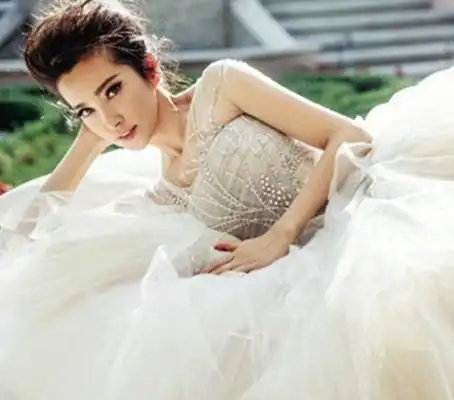 图李冰冰结婚照遭质疑为何隐藏已有儿子真相