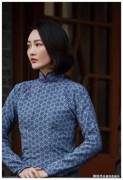 不怕天不怕地不怕王鸥穿旗袍,看了很多她的各种造型,旗袍的衣服还是很