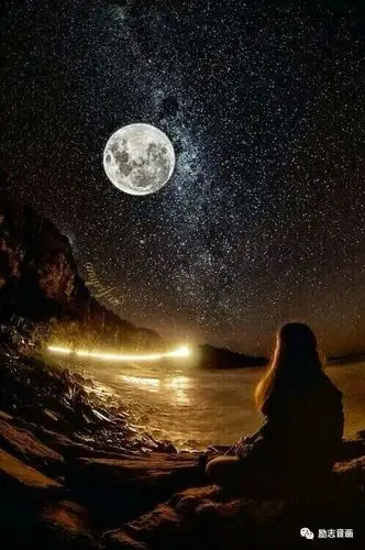 一一思念一一一年一度的中秋到了,望着空中圆圆的月亮,使我想起了