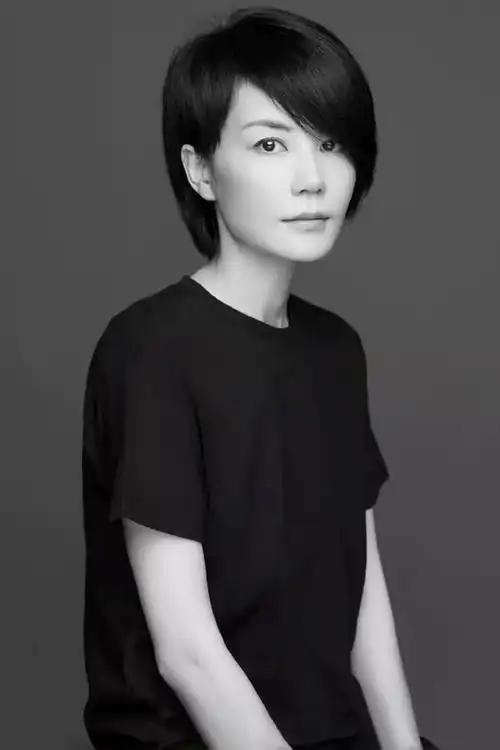 67王菲最新宣传大片曝光黑衣短发依旧从容淡然