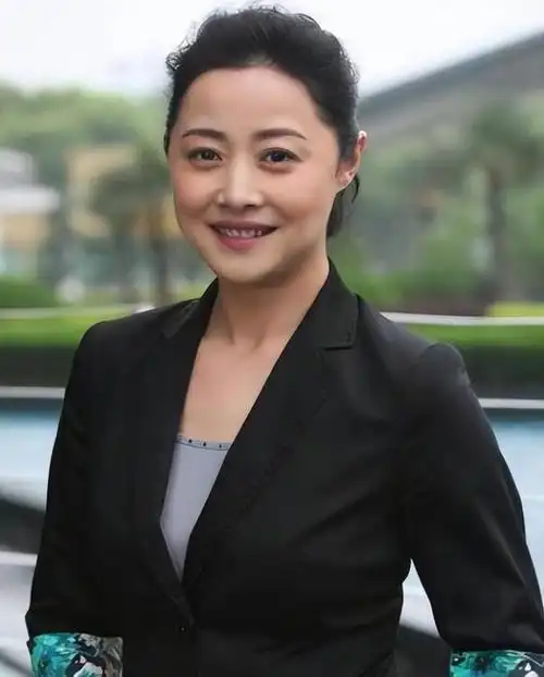 刘蓓,一个非常出色的女演员,从小到大拿了不少奖,从她开始拍戏到现在