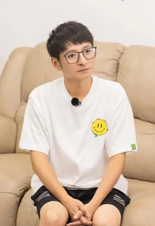 消失2年后,李维嘉现状曝光:独居,才是i人天堂!