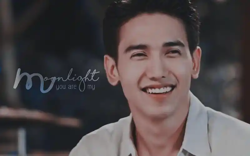 这次他是泰剧《马兜铃》的男主,他笑起来就像阳光一样温暖_哔哩哔哩