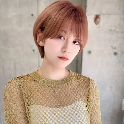 最具人气的女士短发:蓬松瘦脸,层次感满满,剪完显小10岁_头发_发型