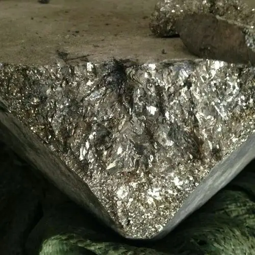 锑矿5.4万一吨,需要的朋友联系我何生微电13481732580