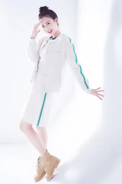 气质才女魏晖倪完美蜕变 回归《今年夏天》演绎成长历程