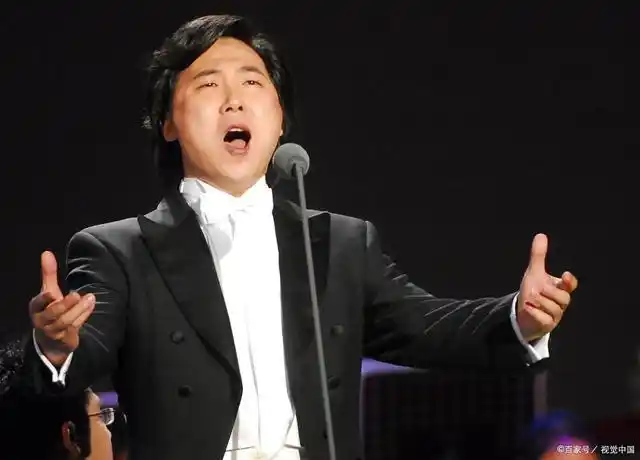 歌唱家廖昌永,以书法"养"唱法,其义父是书画大家