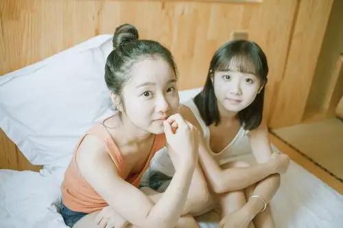 【图片1】18岁少女写真--蜂鸟论坛照片套图