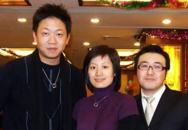 现在林海和自己的现任老婆生活都非常幸福,他们生育了个可爱的女儿