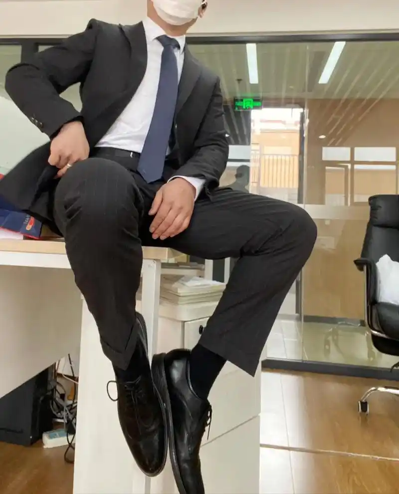 正装皮鞋 #正装 #80后大叔 #禁欲系 #正装衬衫