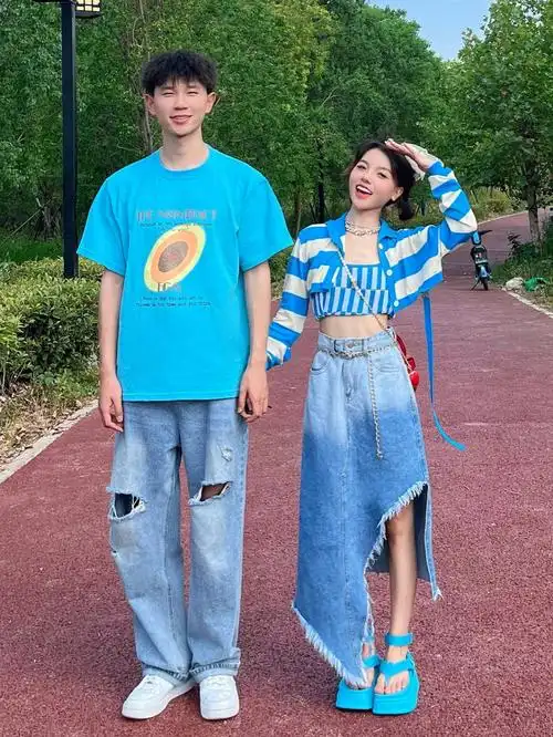 15377183情侣蓝色系情侣穿搭