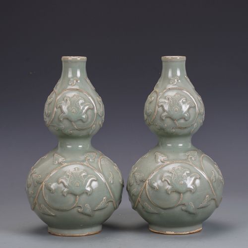 宋瓷收藏官窑青釉雕刻花卉葫芦瓶古董古玩五大名窑旧货收藏品