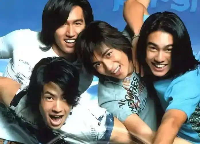 说到s版《流星花园》直言全家人都很喜欢,那一个时刻自己有可能岁数还