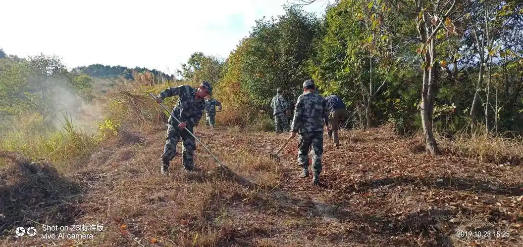 《坚定理想有信念,森林防火演练天天有战场》