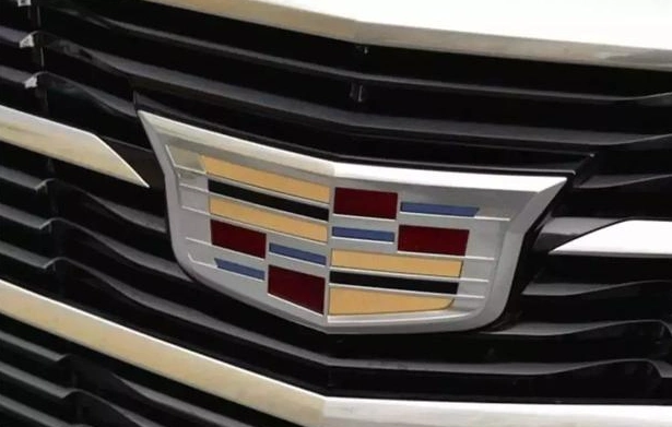 像盾牌的车标是什么车?