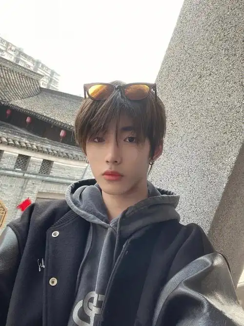 18岁成年礼啦,生日快乐!@lin林秋楠#林秋楠