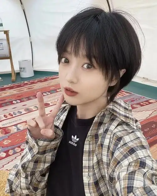 日系少年感短发风潮,唤醒你的清新文艺气质!