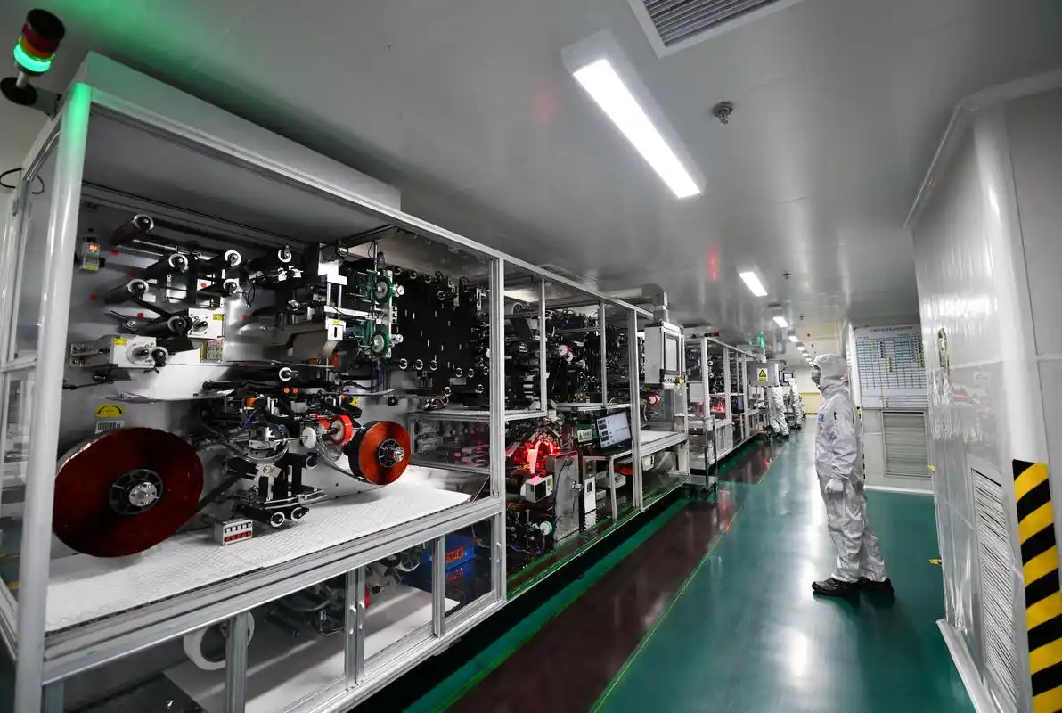 天津:走进力神电池智能工厂(6)