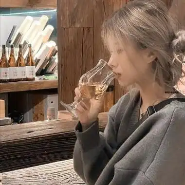 伤感女头像丧忧伤高冷好看的伤感女头像丧真人图片女生头像美头