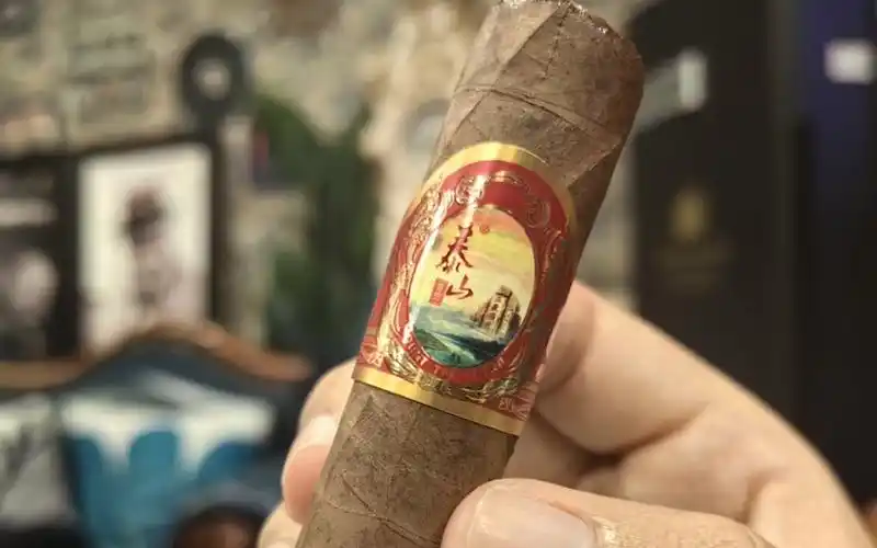 泰山巅峰六号 雪茄品鉴