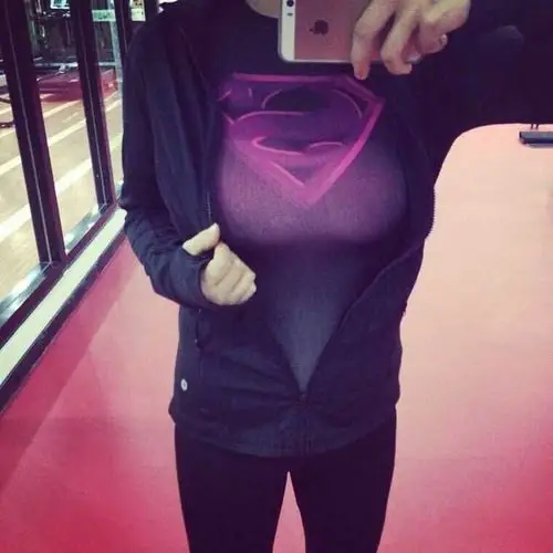 胸比较大的女生跑步的时候如何避免…?