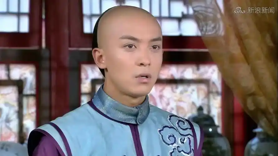 新还珠格格:小燕子摇旗呐喊,令妃笑了!