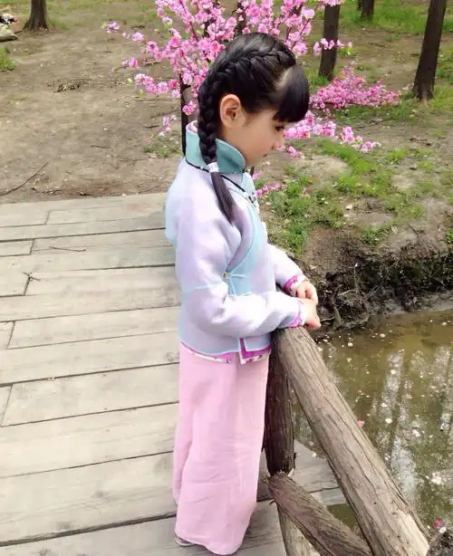 活色生香小乐颜剧照,张籽沐