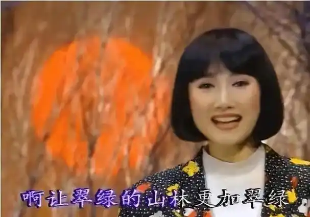 成方圆:国家一级演员享国务院津贴,离异至今单身,63岁风韵犹存