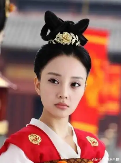 李小璐古装戏饰演唐朝美人,清新脱俗有气质,美得让人心动!