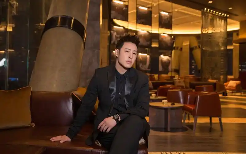 潘玮柏《我的麦克风》快来欣赏下吧_哔哩哔哩_bilibili