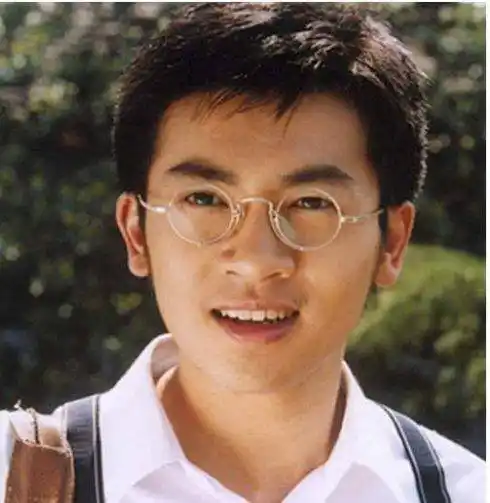 47岁老男孩苏有朋,歌影视导齐开花,至今单身感情成迷_小虎队_阿哥