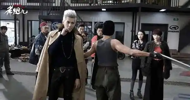 第二部电影《老炮儿》,徐静蕾把吴亦凡介绍给了管虎,也就是《老炮儿》