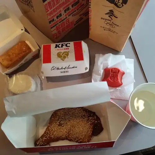 又是给开封菜金拱门代言的一天