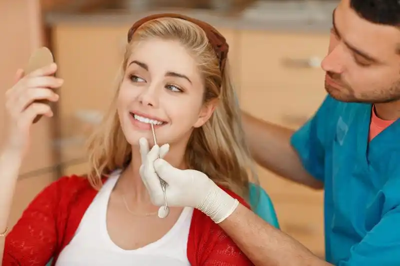 图片 创意图片 正在牙齿美白的金发美女系列 一 牙科美女美白牙齿(14