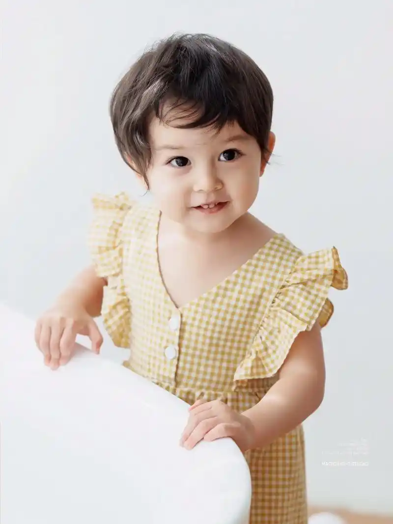 家居感满满的浴缸写真照|宝宝周岁照