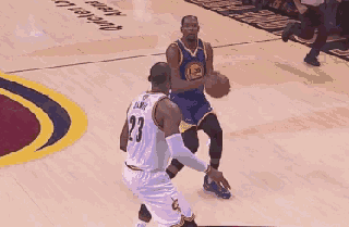 【nba】死神之镰阿杜!末节14分让骑士双巨头的77分成空砍!