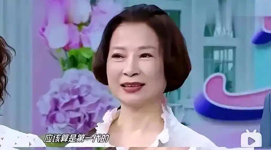 悲情女人仲小萍:因儿子30年不嫁,两次被辜负,霍尊输了回到原点_音乐