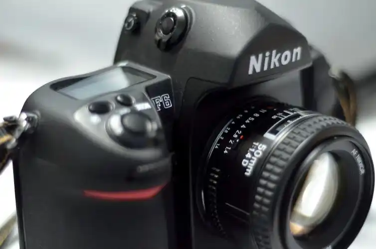 尼康胶片时代收官之作--f6机身图赏