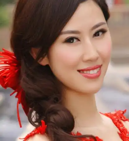 【图】汪峰第一任妻子齐丹照片出炉 苦难夫妻难耐劳燕分飞