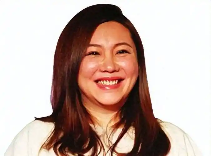 近照臃肿,手臂淤青疑被家暴,小四月抚养权被抢_邹雪_网友_日本