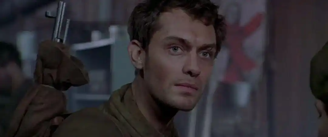 裘德洛兵临城下成本6800万美金开篇可敌拯救大兵瑞恩