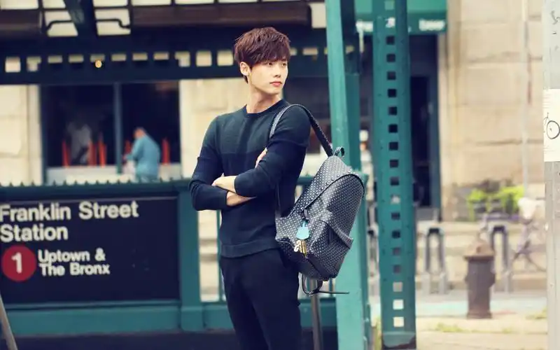 李钟硕壁纸图片